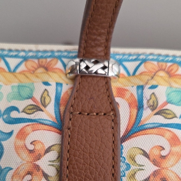 Brighton Floral Blue, Brown & Cream Tote w/leather straps & Zip Closure - Picture 13 of 16